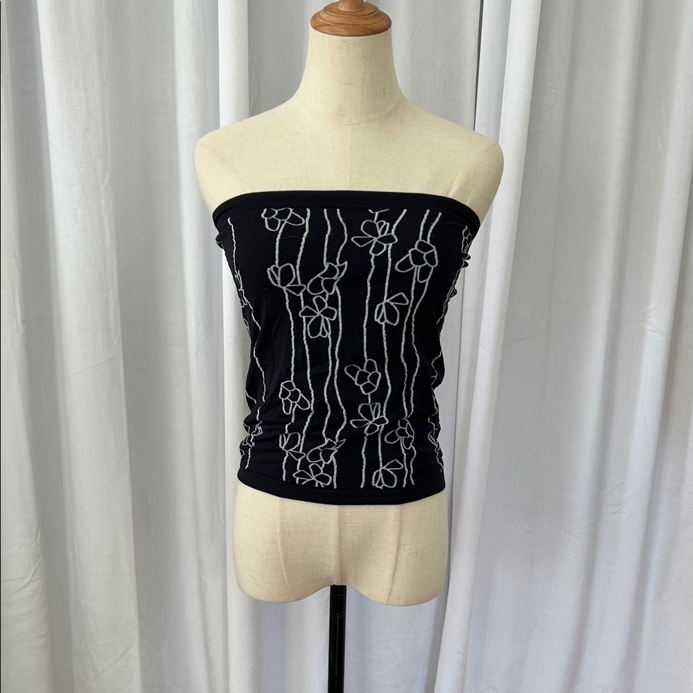BENETTON Black Strapless Crop Top with White Floral Design